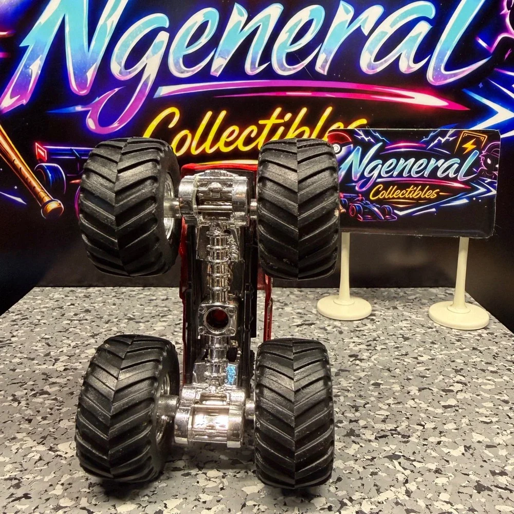 Hot Wheels Monster Jam Captain's Curse Red Pirate Monster Truck 2007 1:64